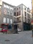  petite place avec une fontaine